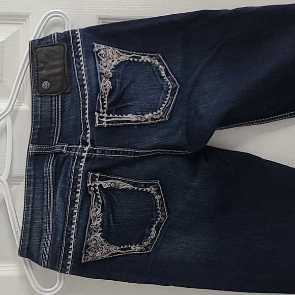 Silver Jeans - Picture 7 of 7